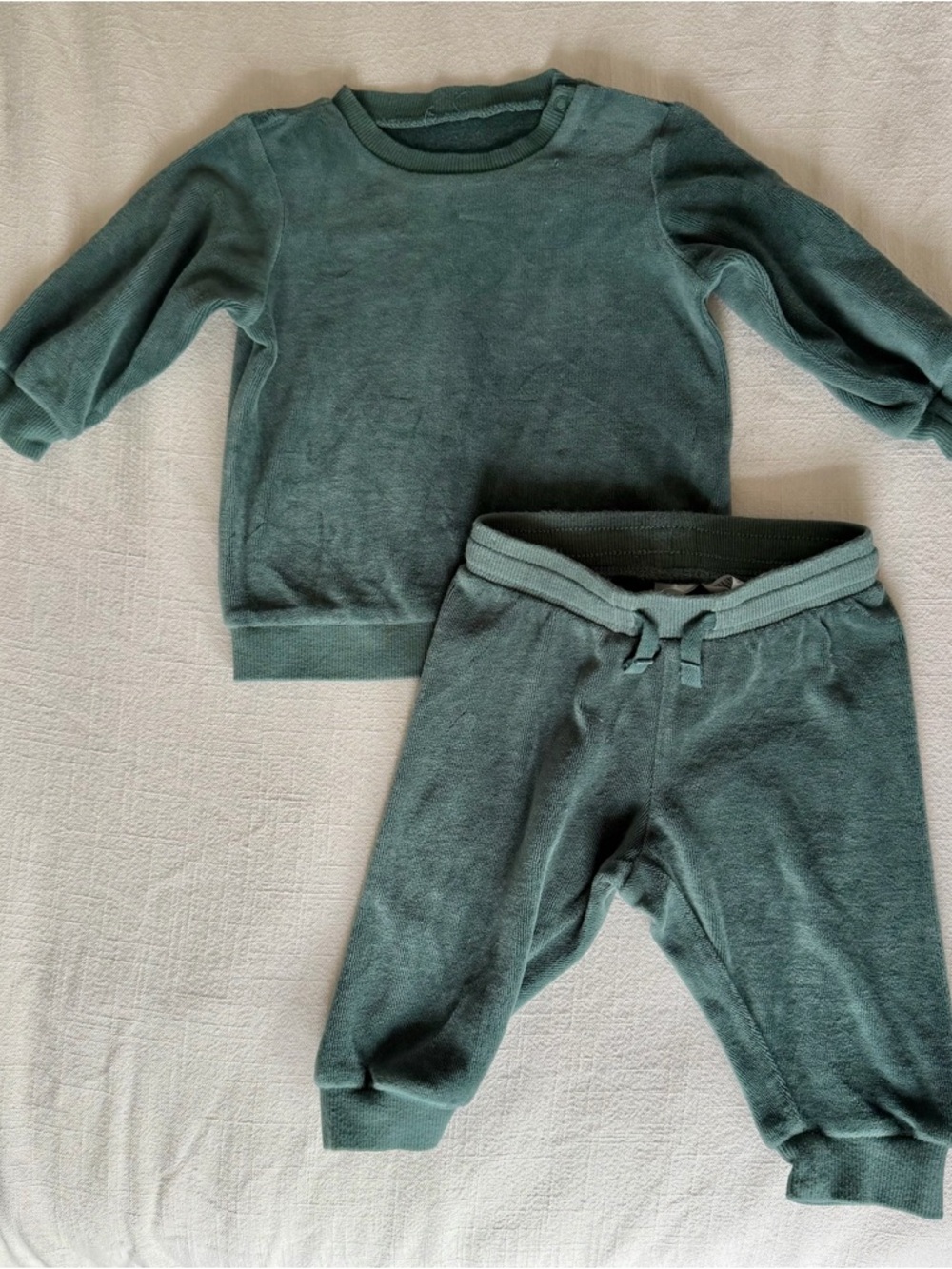 H&M Cozy Two-Piece Sweatshirt & Jogger Set - Forest Green